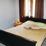 4 Bedroom Amazing In Les Angles 度假居