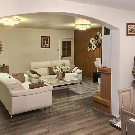 4 Bedroom Amazing In Les Angles