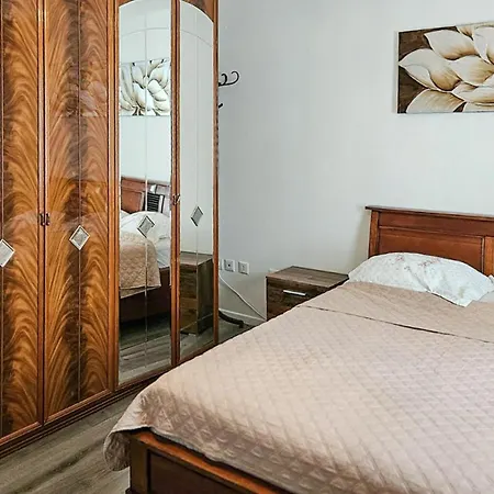 4 Bedroom Amazing In Les Angles