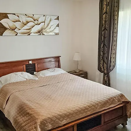 4 Bedroom Amazing In Les Angles Casa vacanze *