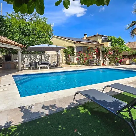 4 Bedroom Amazing In Les Angles Casa vacanze *