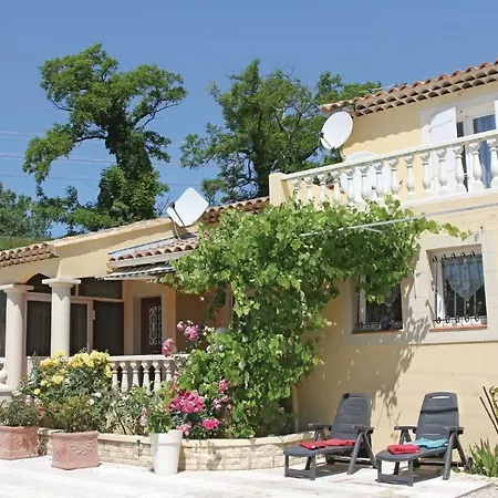 Casa vacanze 4 Bedroom Amazing In Les Angles Les Angles (Gard)